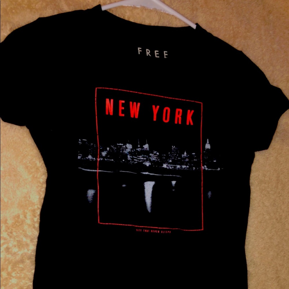 New York black tee